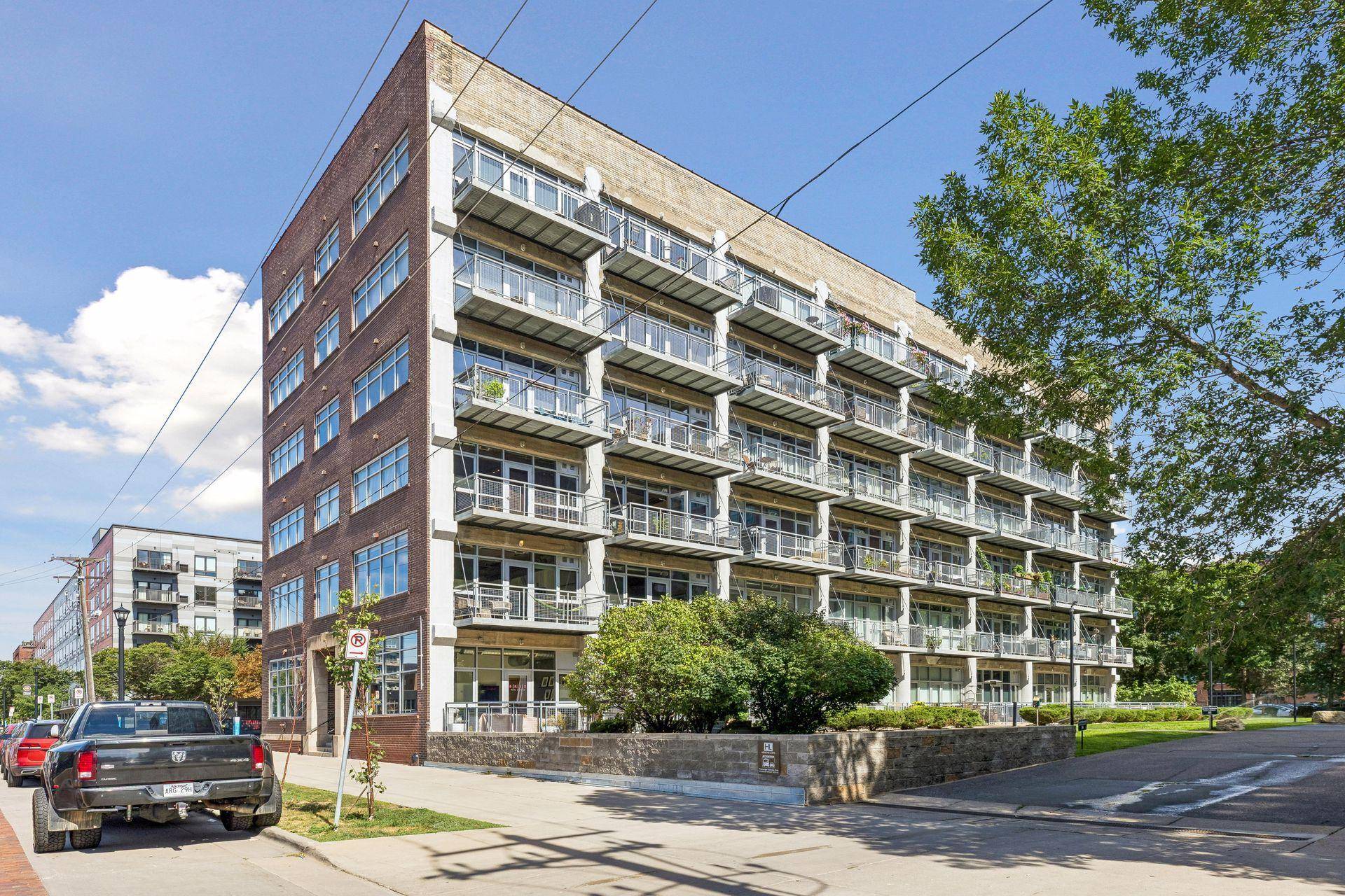 748 3rd ST N #200, Minneapolis, MN 55401
