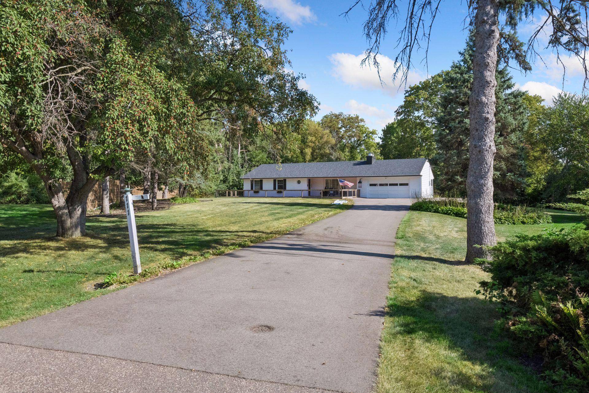 111 Chevy Chase DR, Wayzata, MN 55391