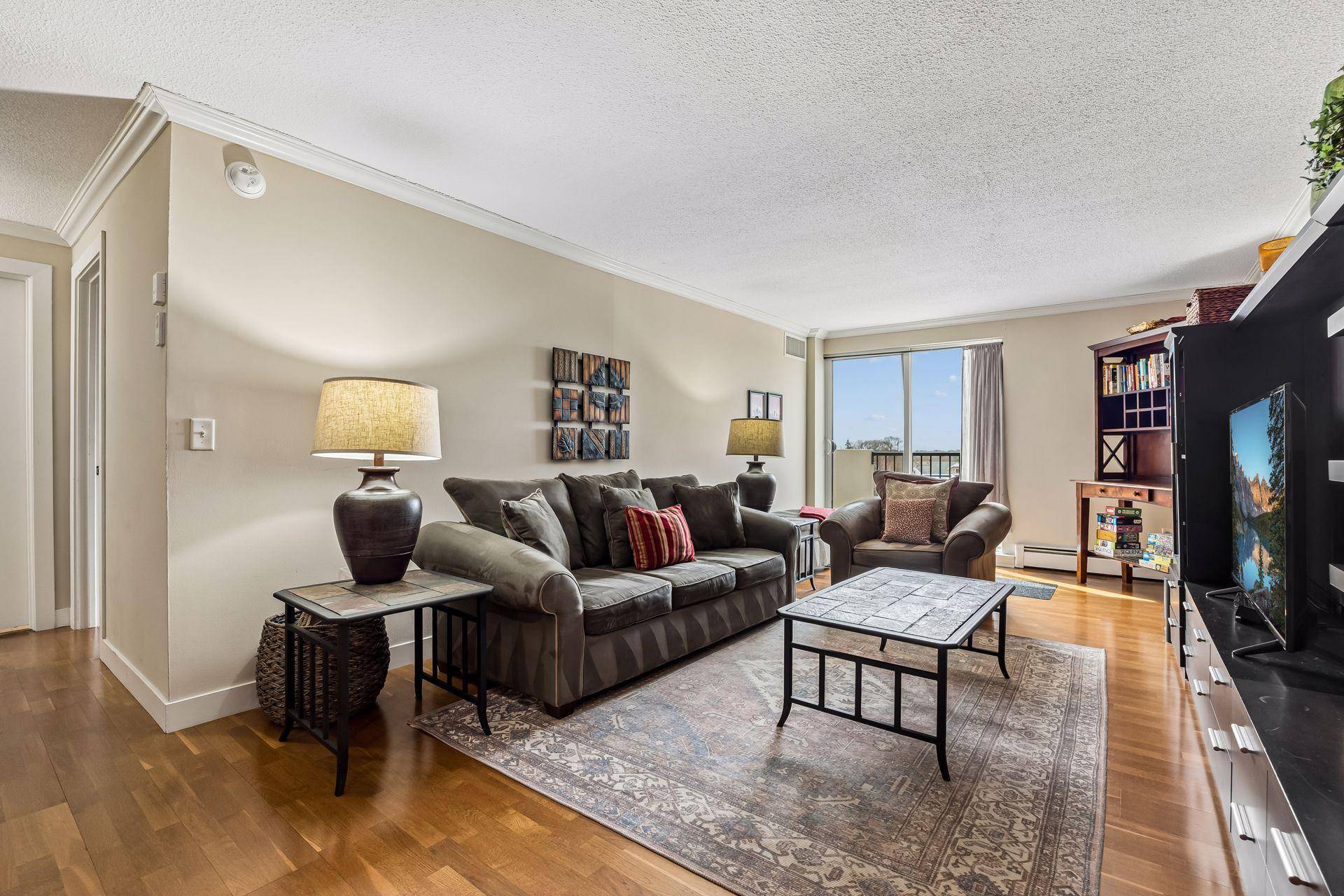 2800 W 44th ST #603, Minneapolis, MN 55410