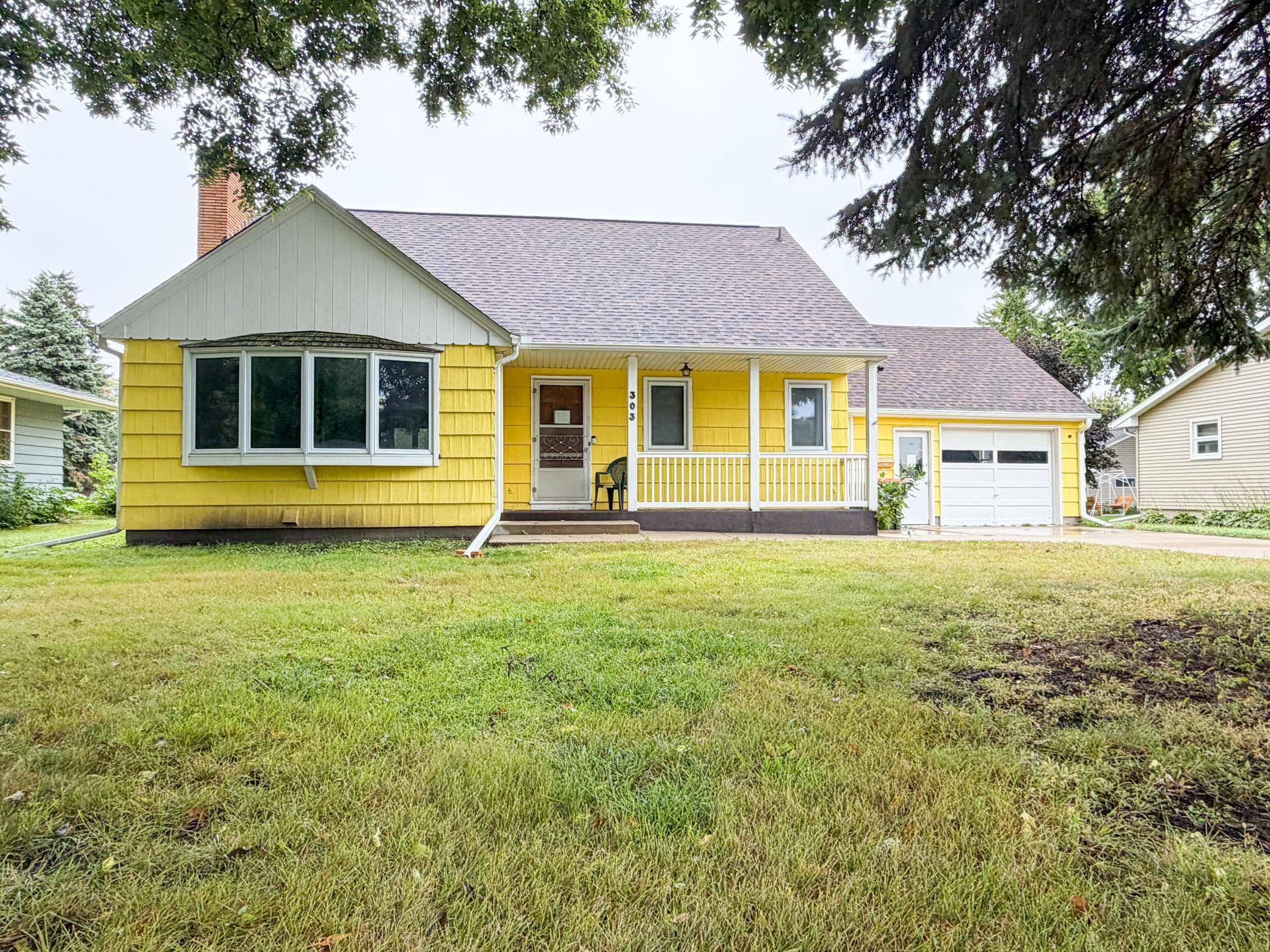 303 S Main ST, Winthrop, MN 55396