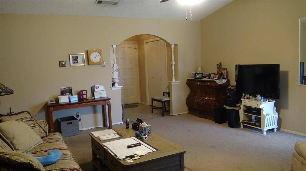 2107 Bordeaux Drive, Carrollton, TX 75007