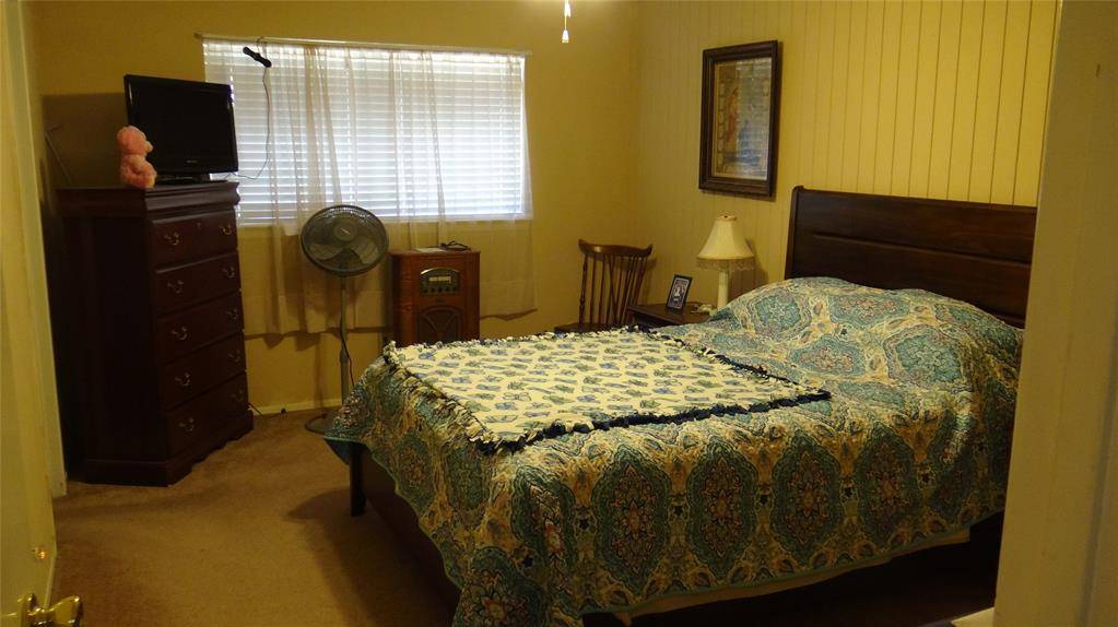 2107 Bordeaux Drive, Carrollton, TX 75007