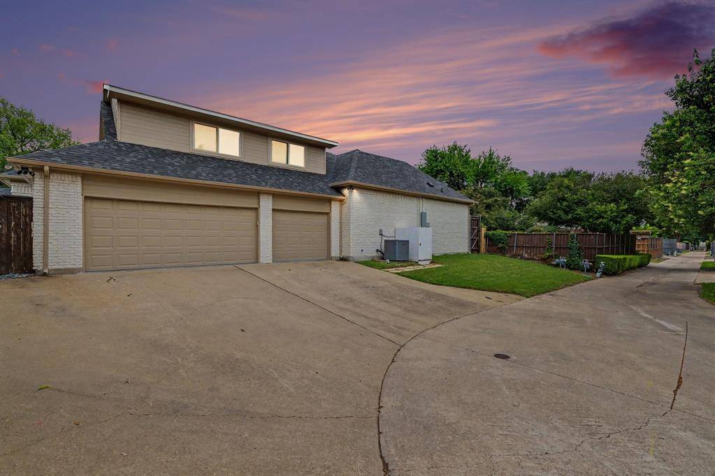 17327 Davenport Road, Dallas, TX 75248