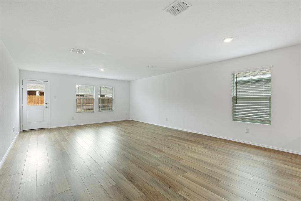 402 Moray Drive, Princeton, TX 75407