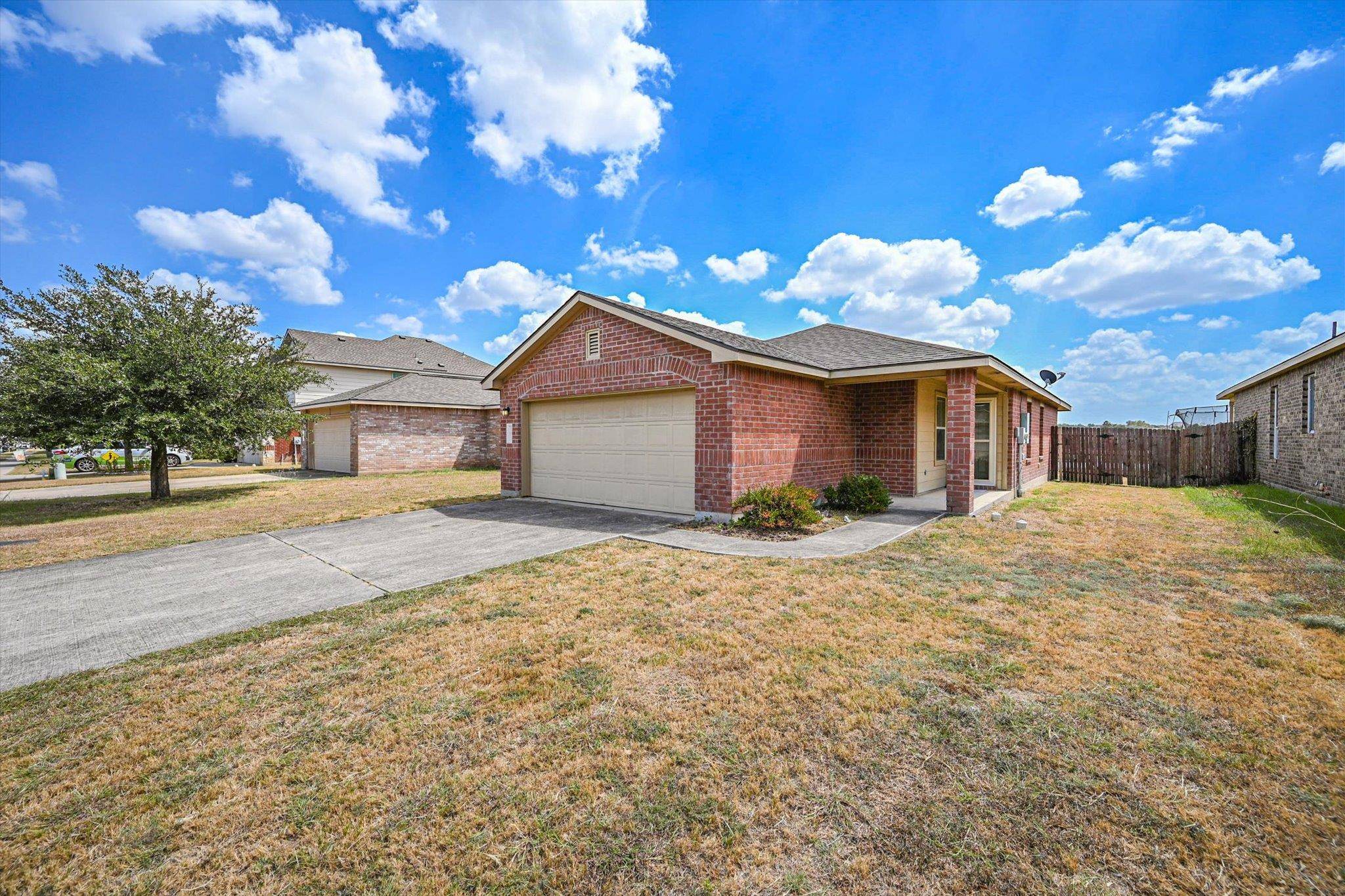 161 Mallard LN, Leander, TX 78641