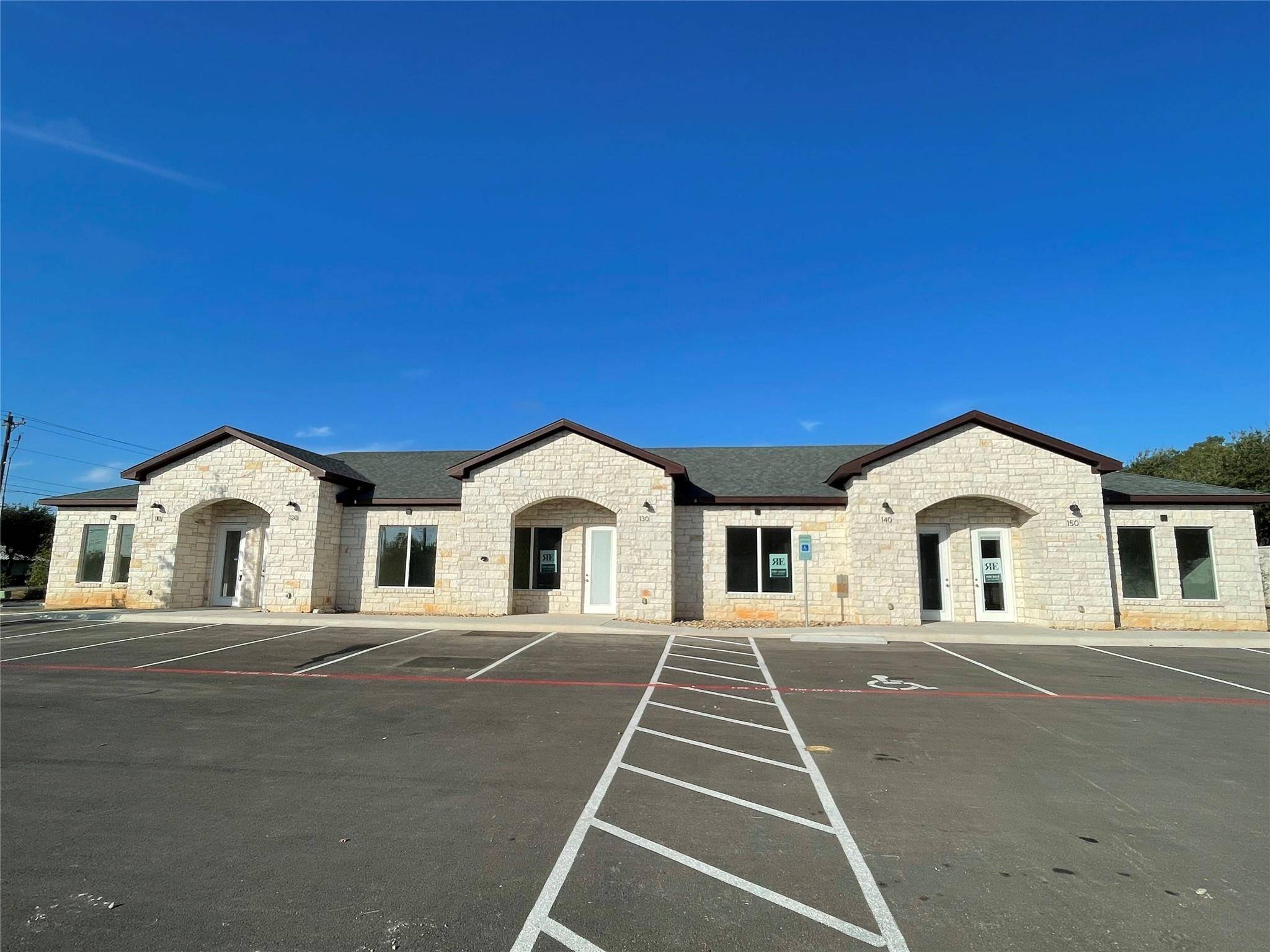 701 Crystal Falls Pkwy PKWY #230, Leander, TX 78641