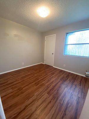 9806 Roxanna DR #A, Austin, TX 78748