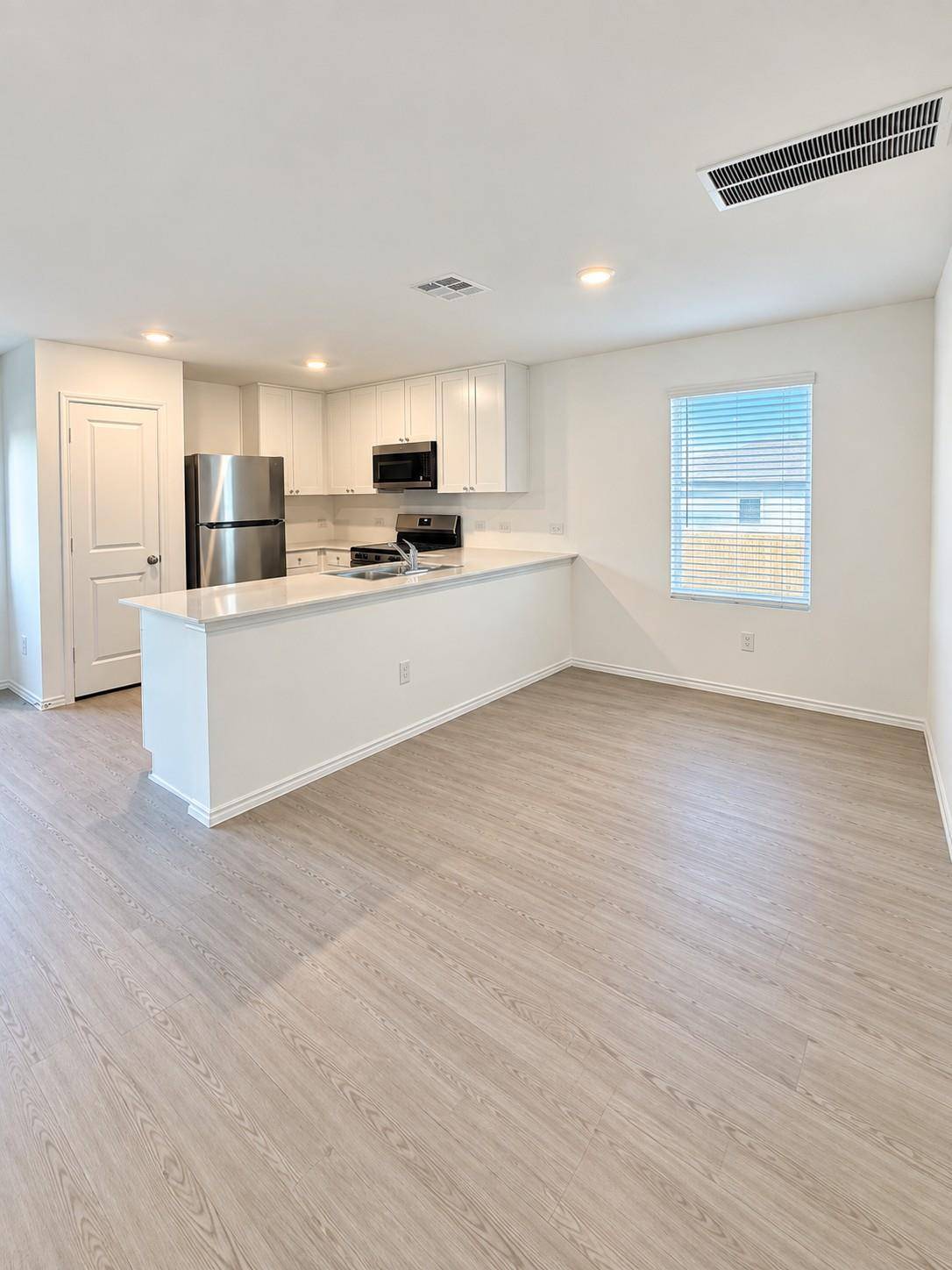 424 Jones Beach LN, Jarrell, TX 76537