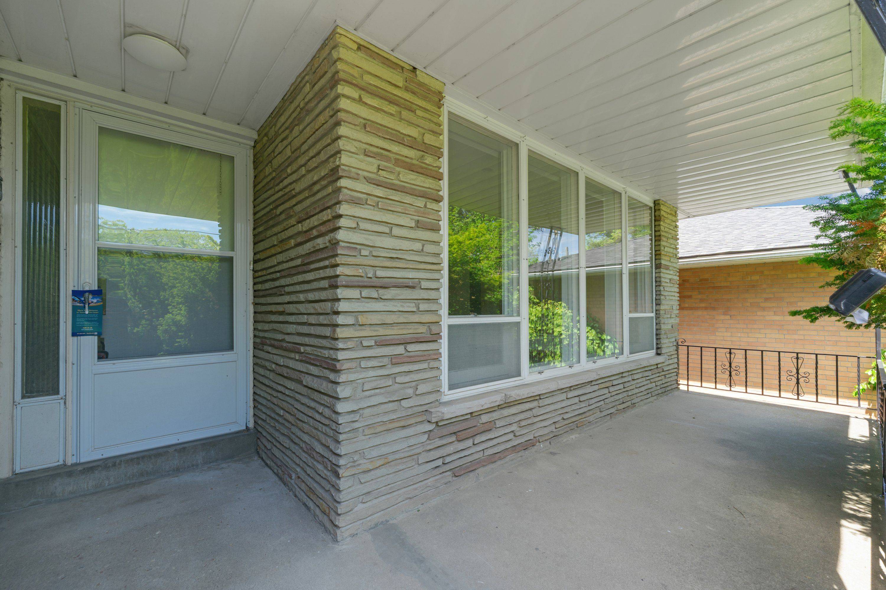 38 Denrock DR, Toronto C15, ON M2K 1R2