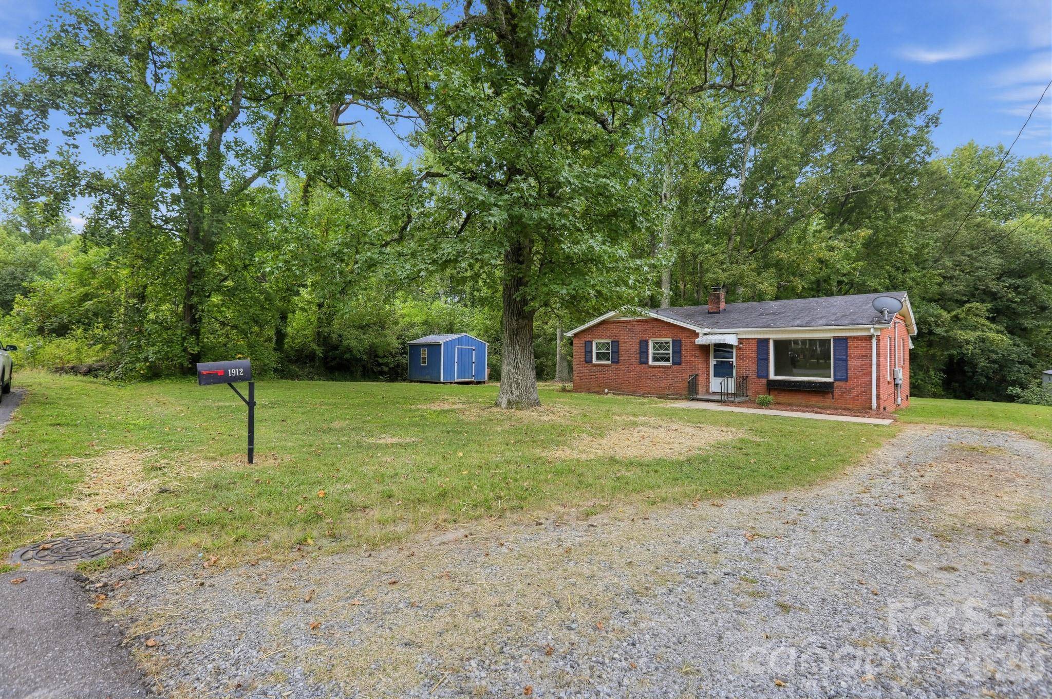 1912 Carpenter ST, Shelby, NC 28150