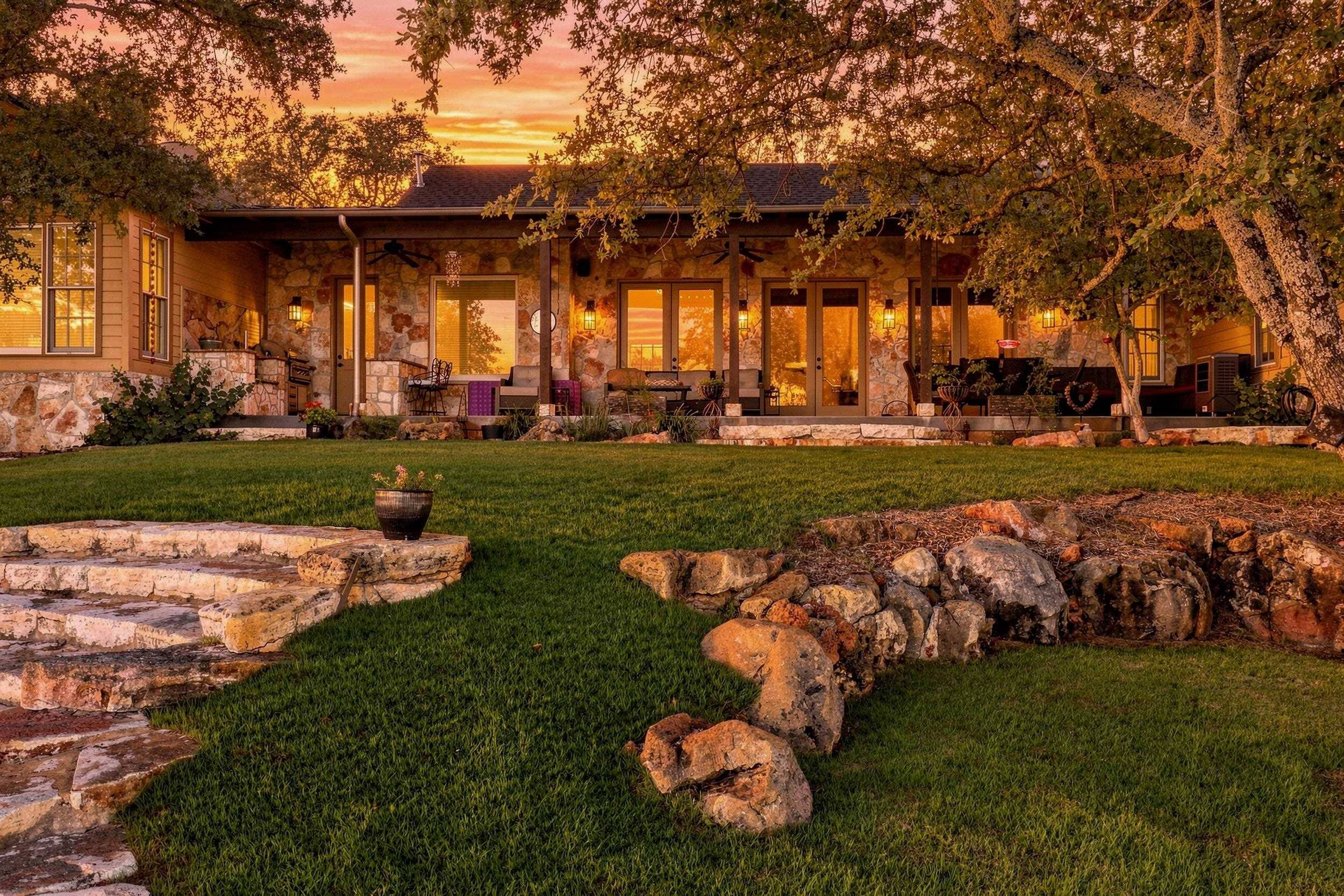 100 Morgan CV, Burnet, TX 78611