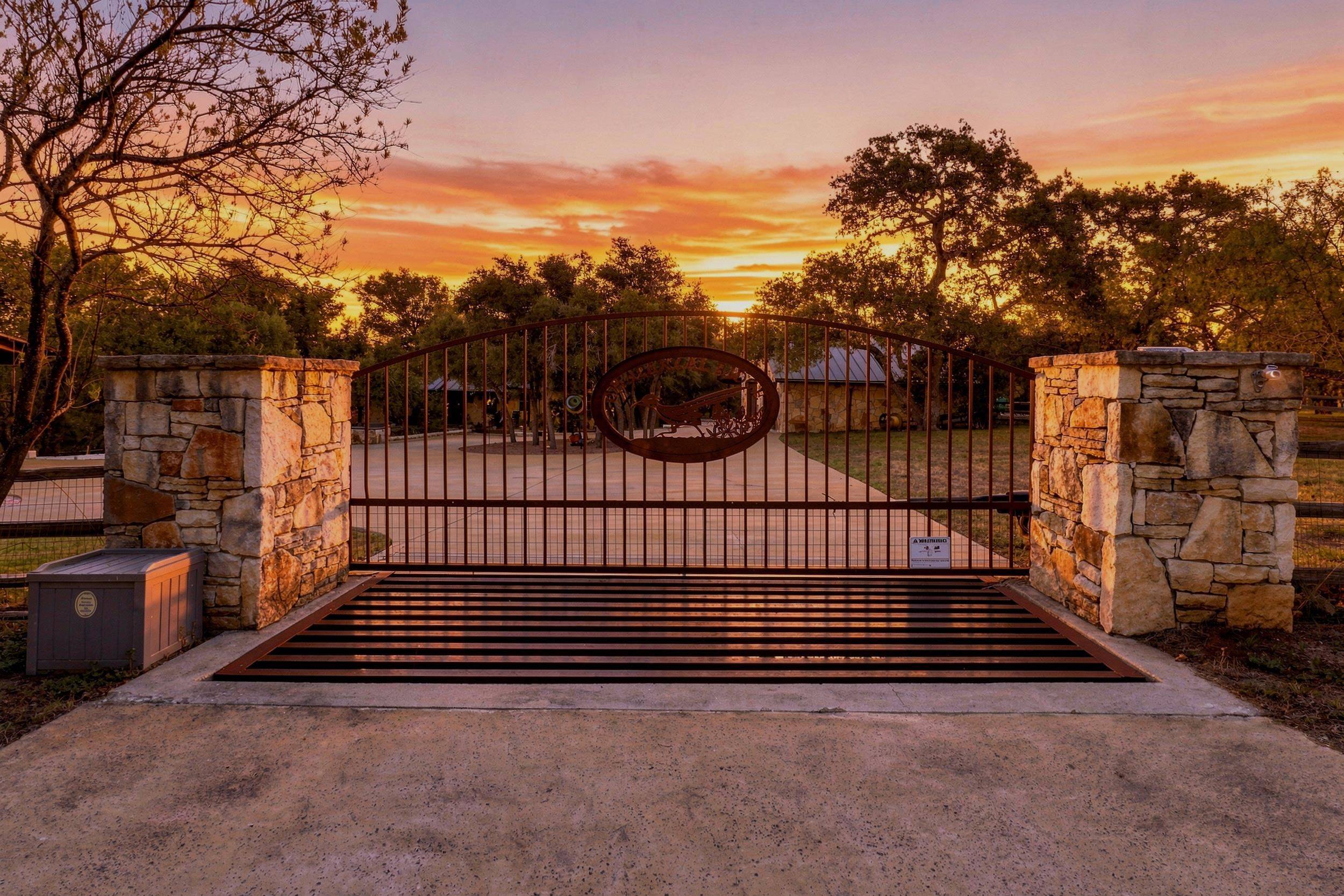 100 Morgan CV, Burnet, TX 78611
