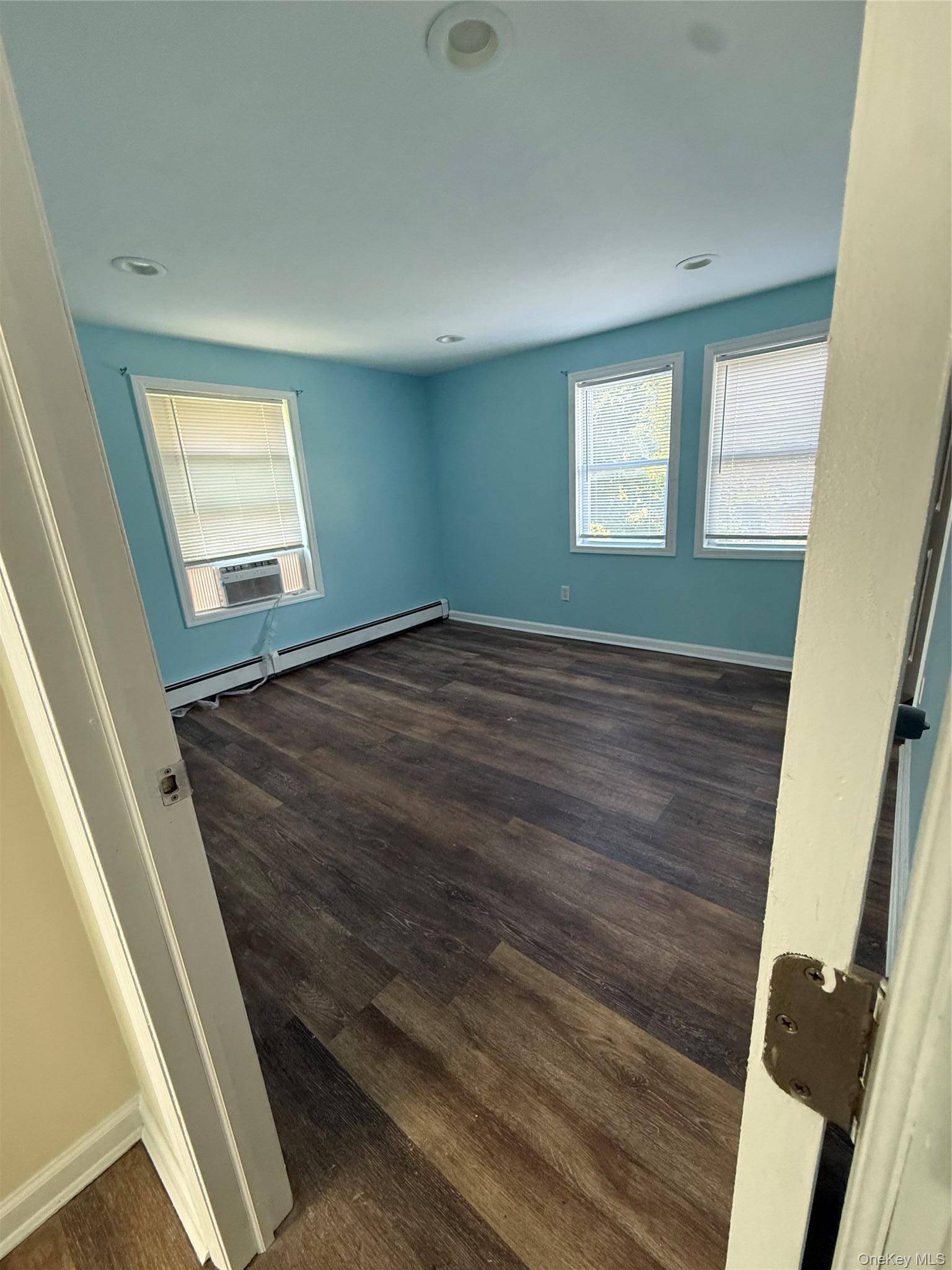 7 Park AVE, Patchogue, NY 11772