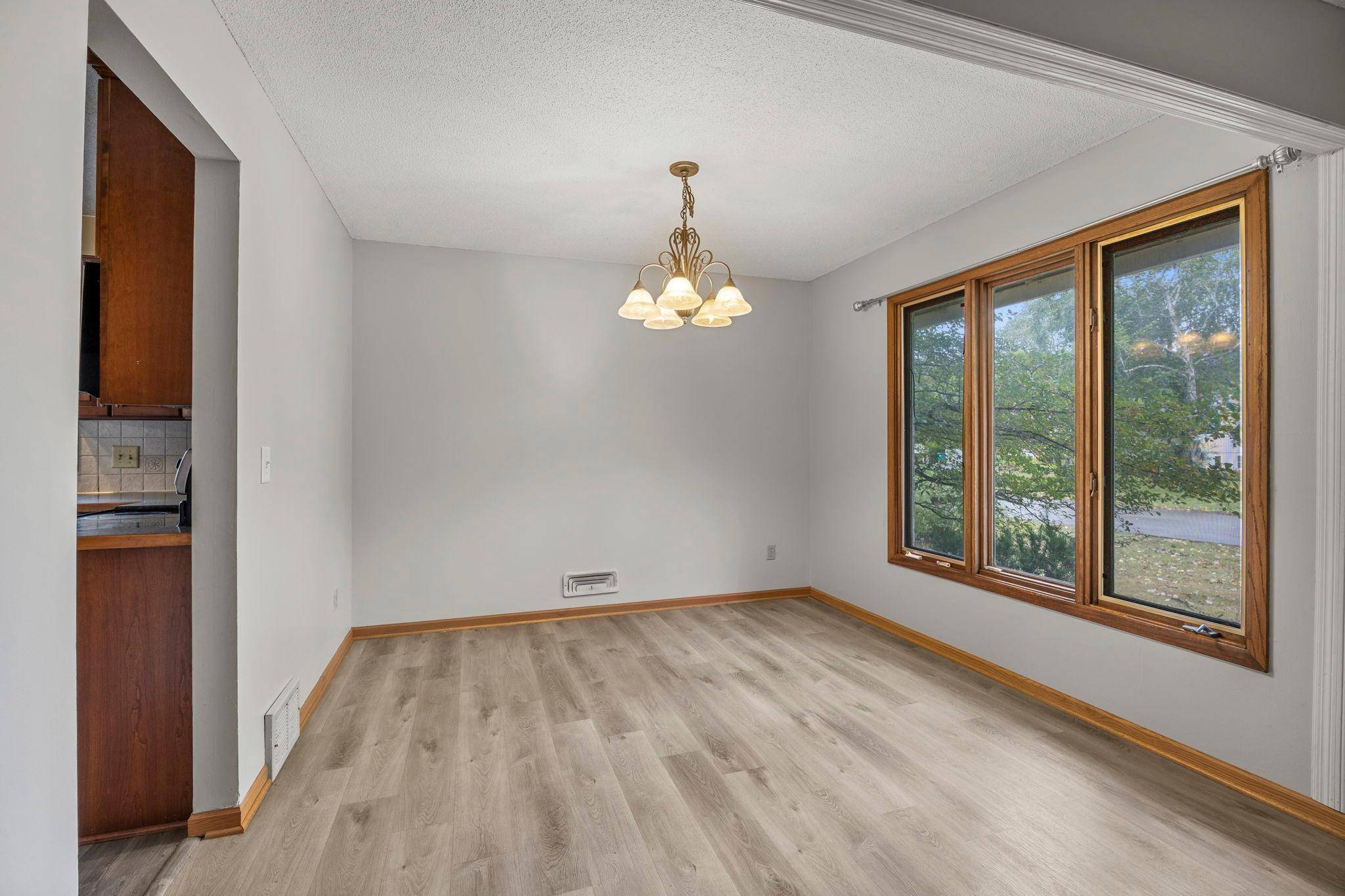 7741 Heritage RD, Eden Prairie, MN 55346