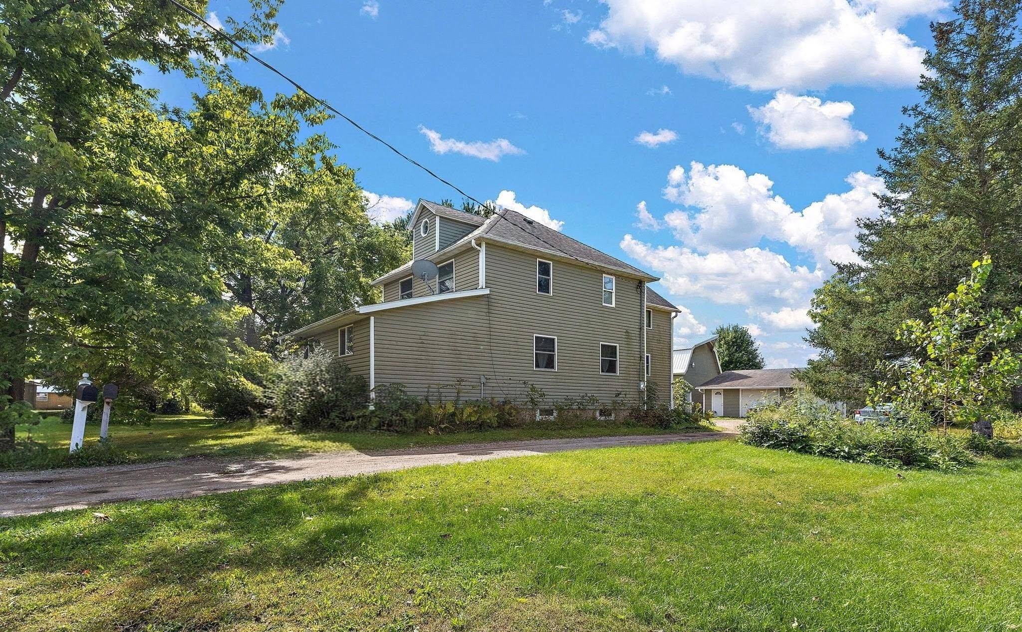 404 W Main ST, Morristown, MN 55052