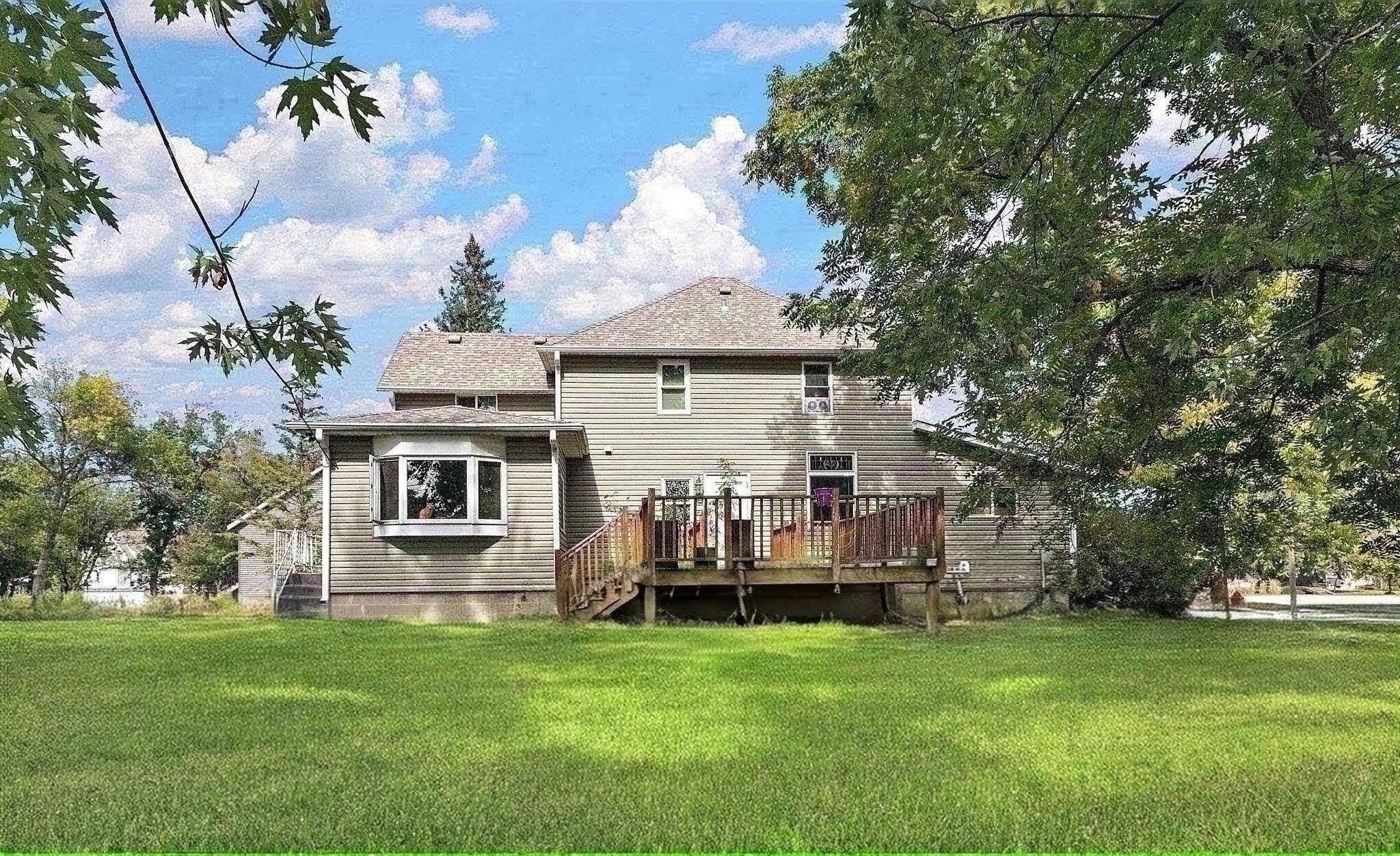 404 W Main ST, Morristown, MN 55052
