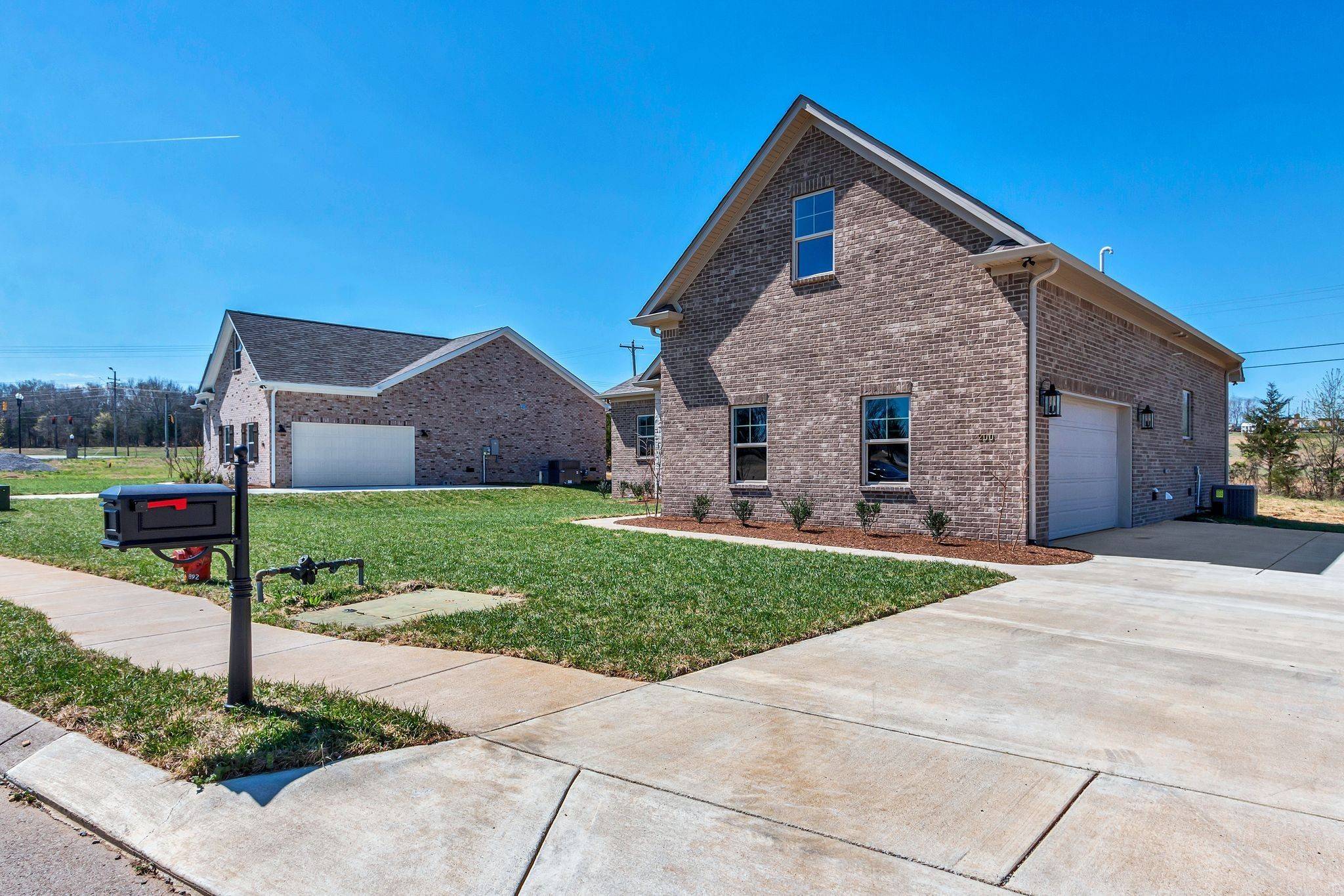 200 Creekside Dr, Lewisburg, TN 37091