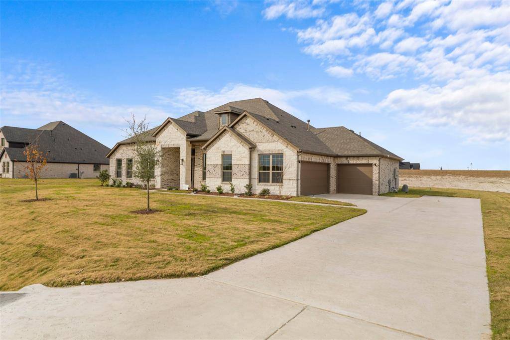 144 Lila Lake Drive, Waxahachie, TX 75165