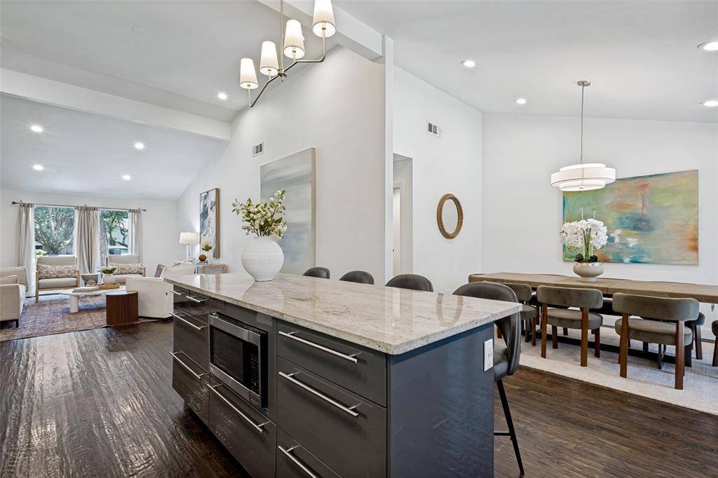 6524 Kenwell Street, Dallas, TX 75209