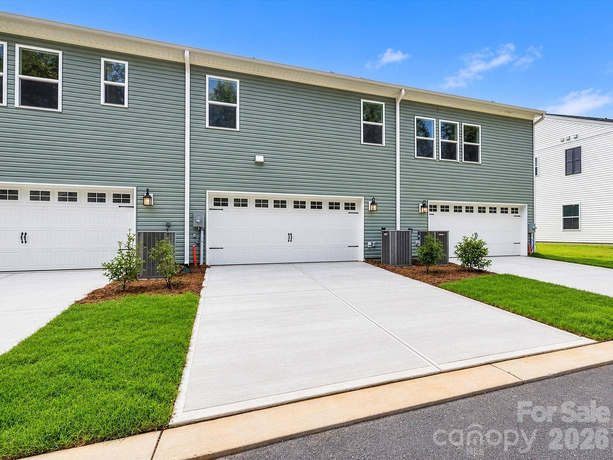 6609 Fire Lily LN, Charlotte, NC 28216