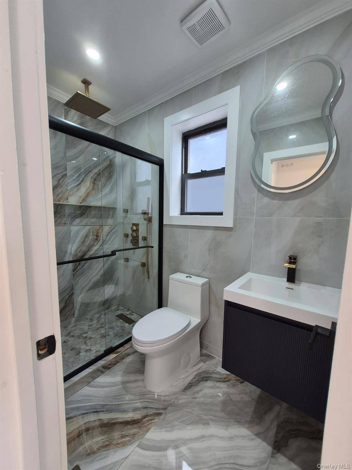 Address not disclosed, Saint Albans, NY 11412