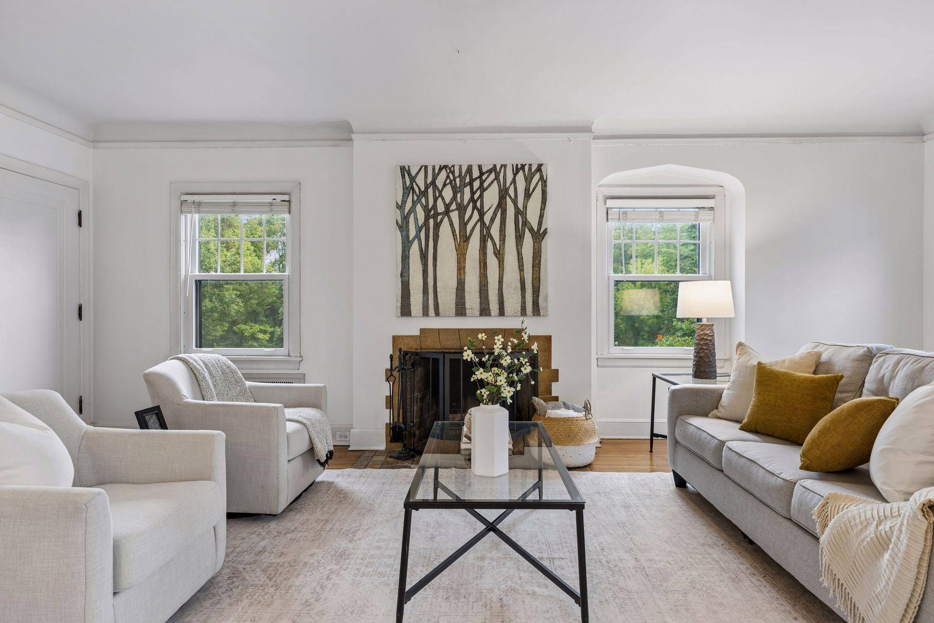215 W Minnehaha Pkwy, Minneapolis, MN 55419