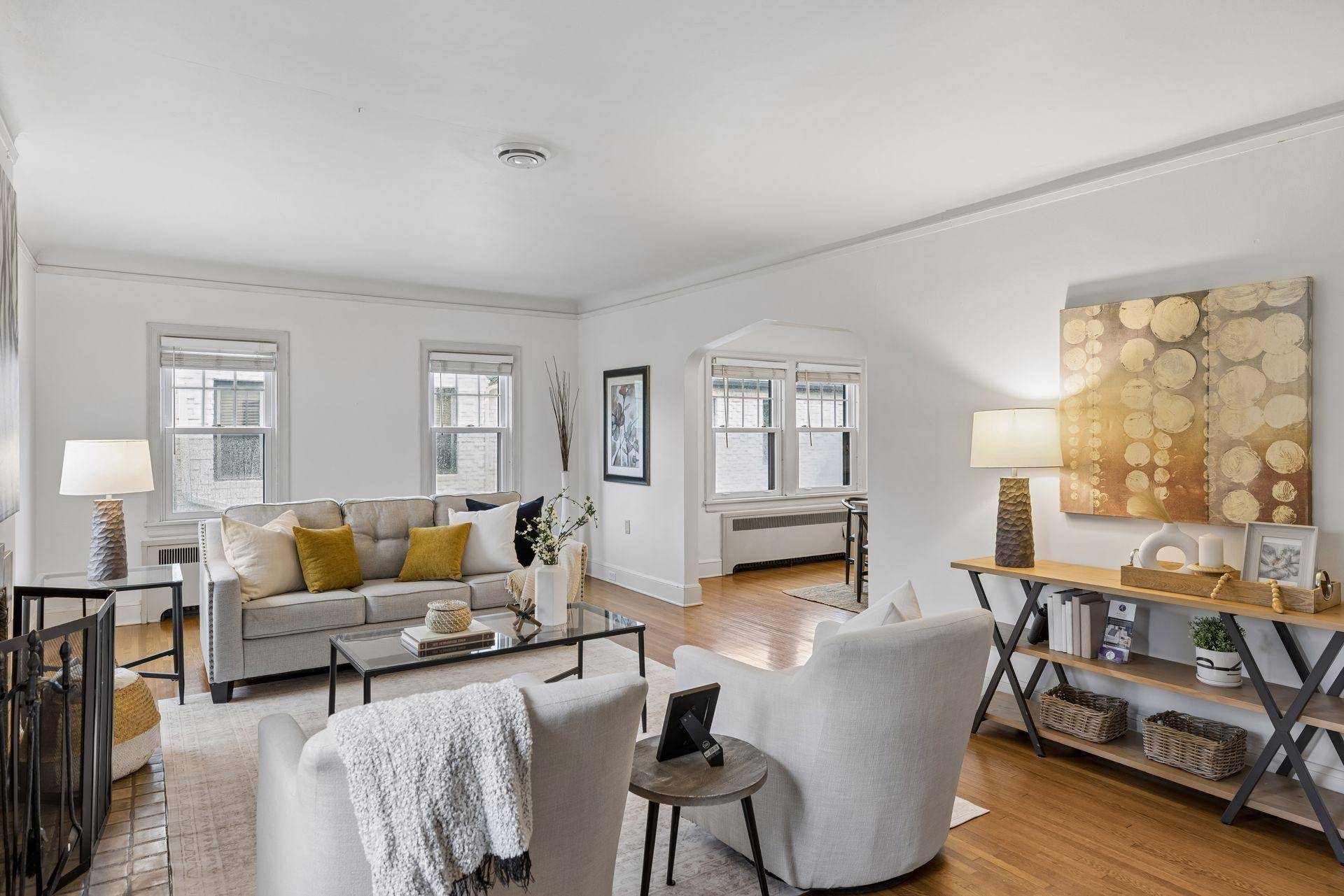 215 W Minnehaha Pkwy, Minneapolis, MN 55419