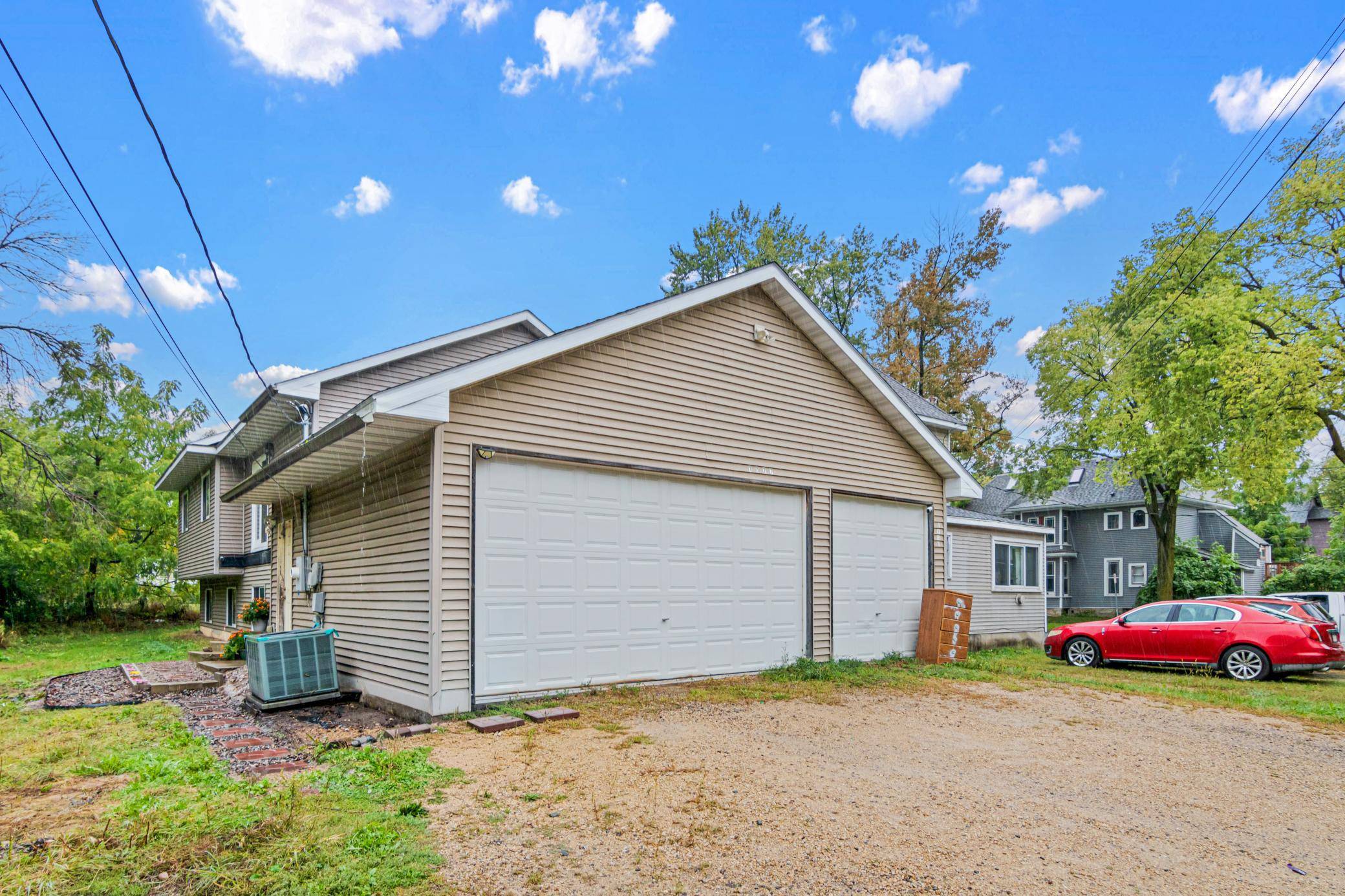1027 White Bear AVE N, Saint Paul, MN 55106