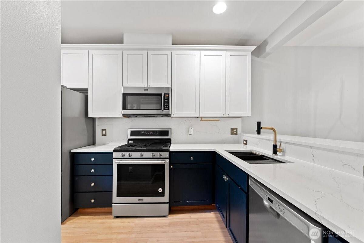 Address not disclosed, Kenmore, WA 98028