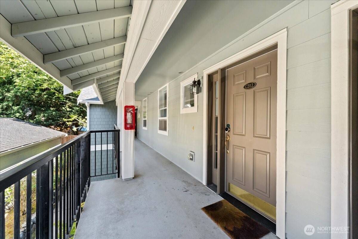 Address not disclosed, Kenmore, WA 98028
