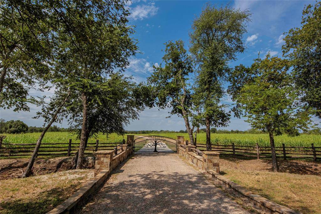 395 County Road 2530, Meridian, TX 76665