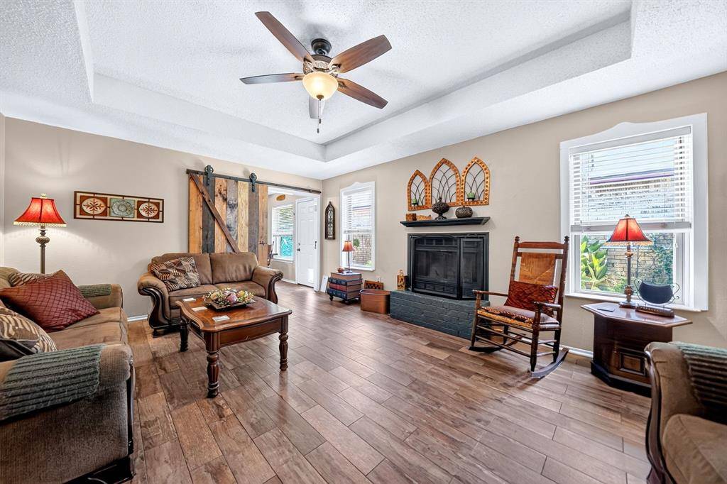 240 Dewey Court, Irving, TX 75060