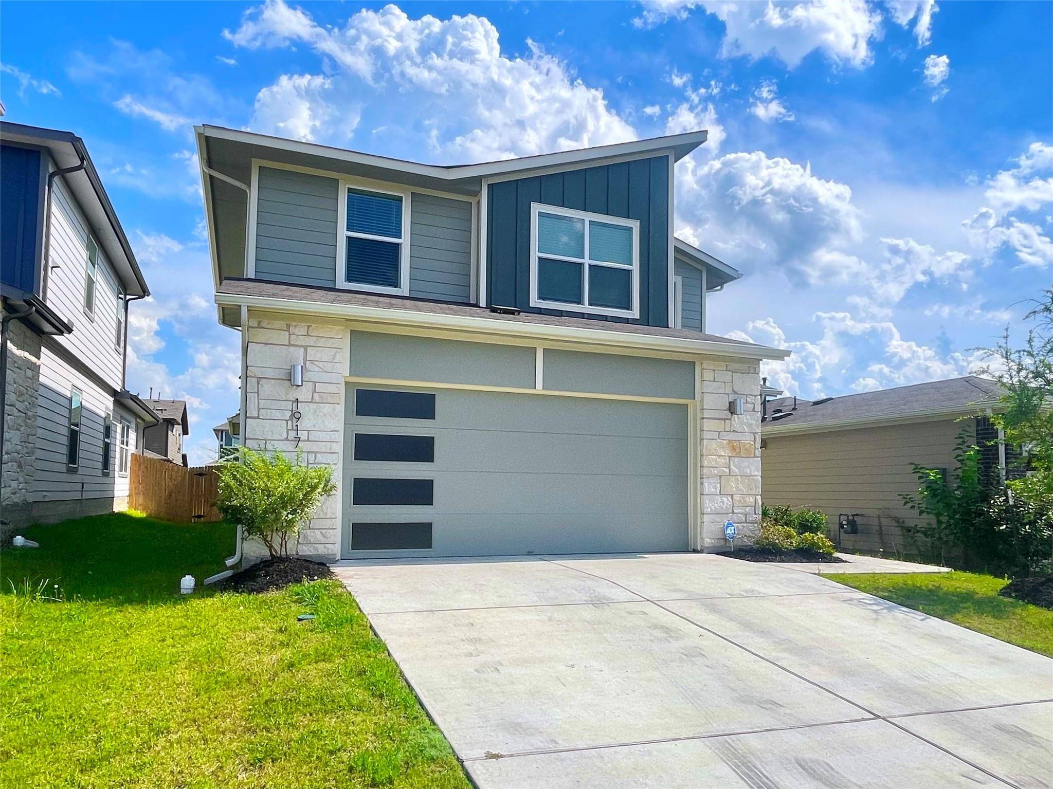 1917 Daleside LN, Austin, TX 78754