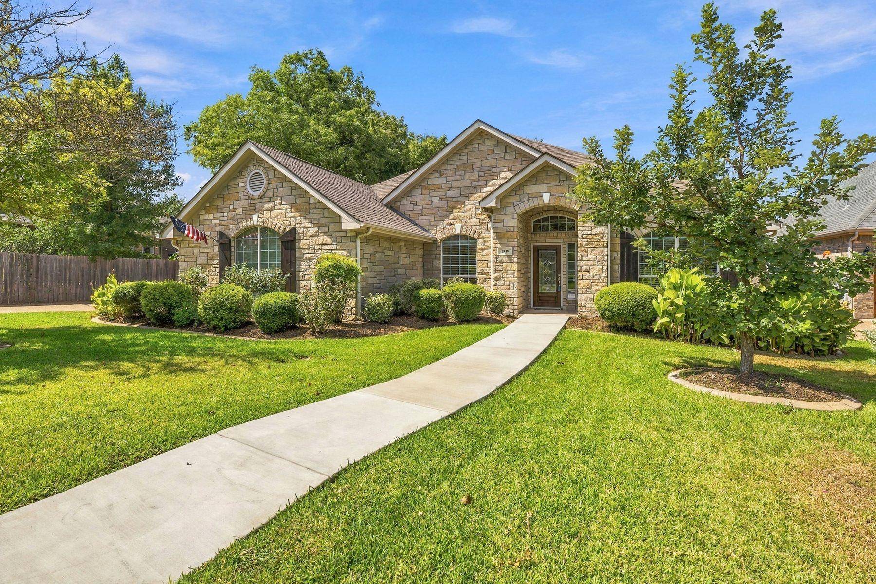 1349 River Forest DR, Round Rock, TX 78665