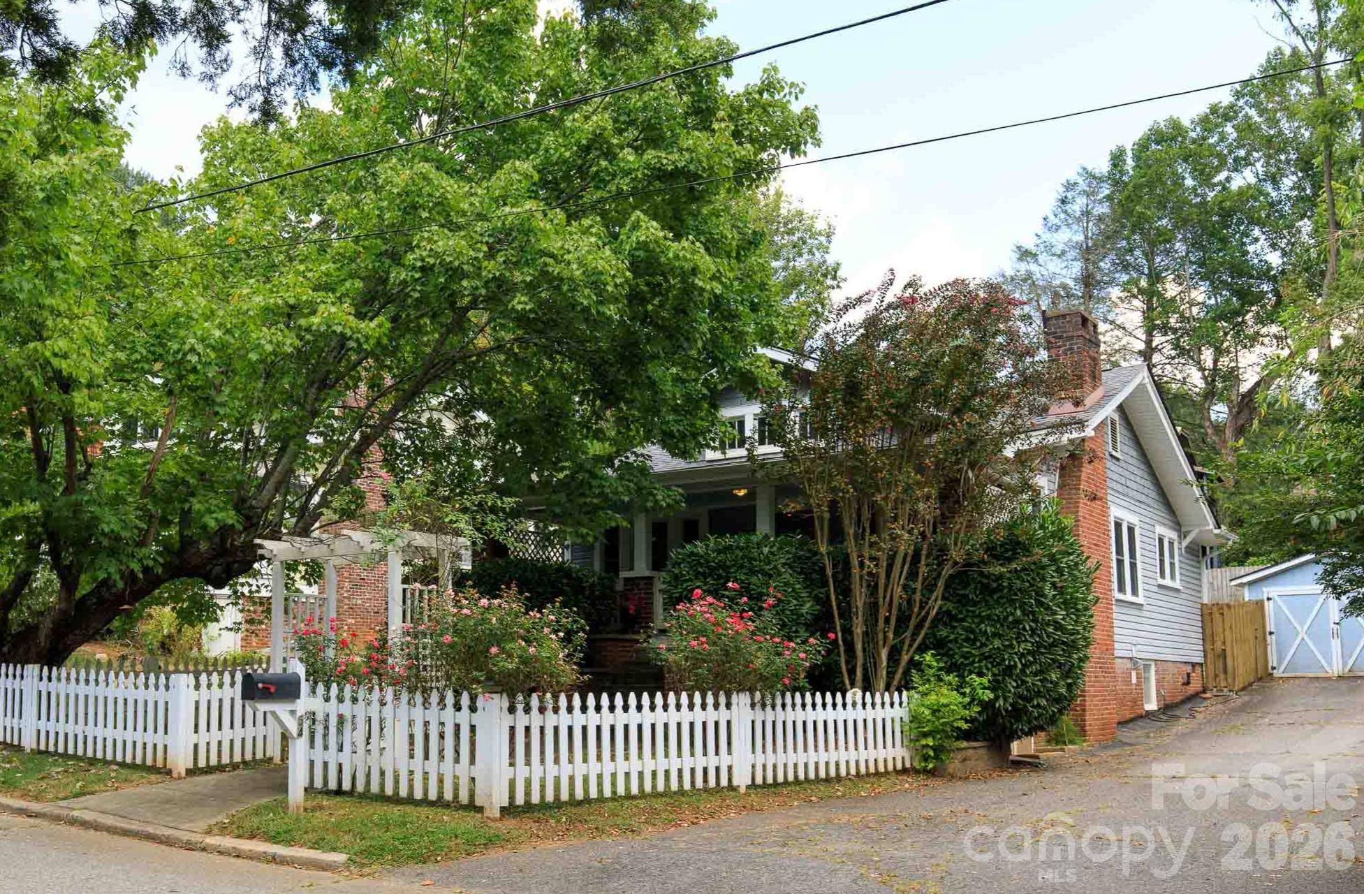 54 Belmont AVE, Asheville, NC 28806