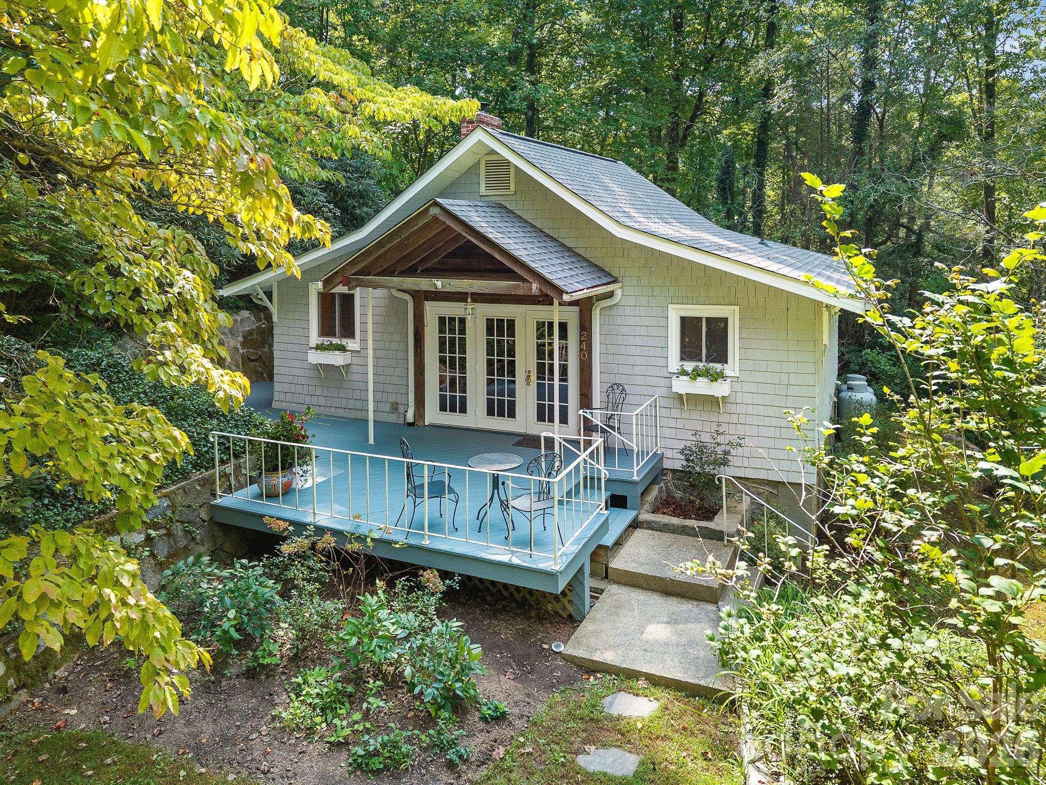 240 Seneca BLVD, Hendersonville, NC 28739
