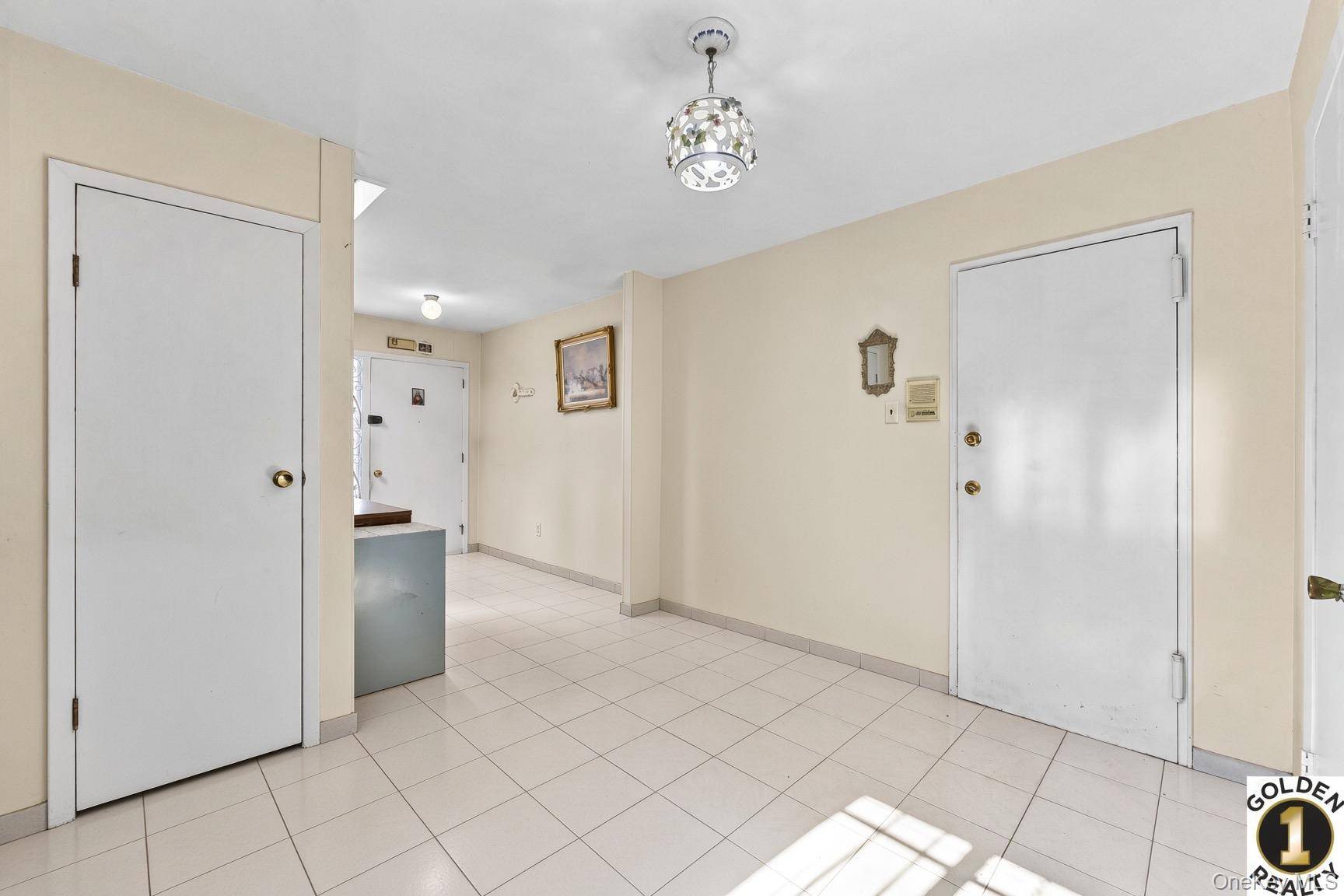 1665 156th ST, Whitestone, NY 11357