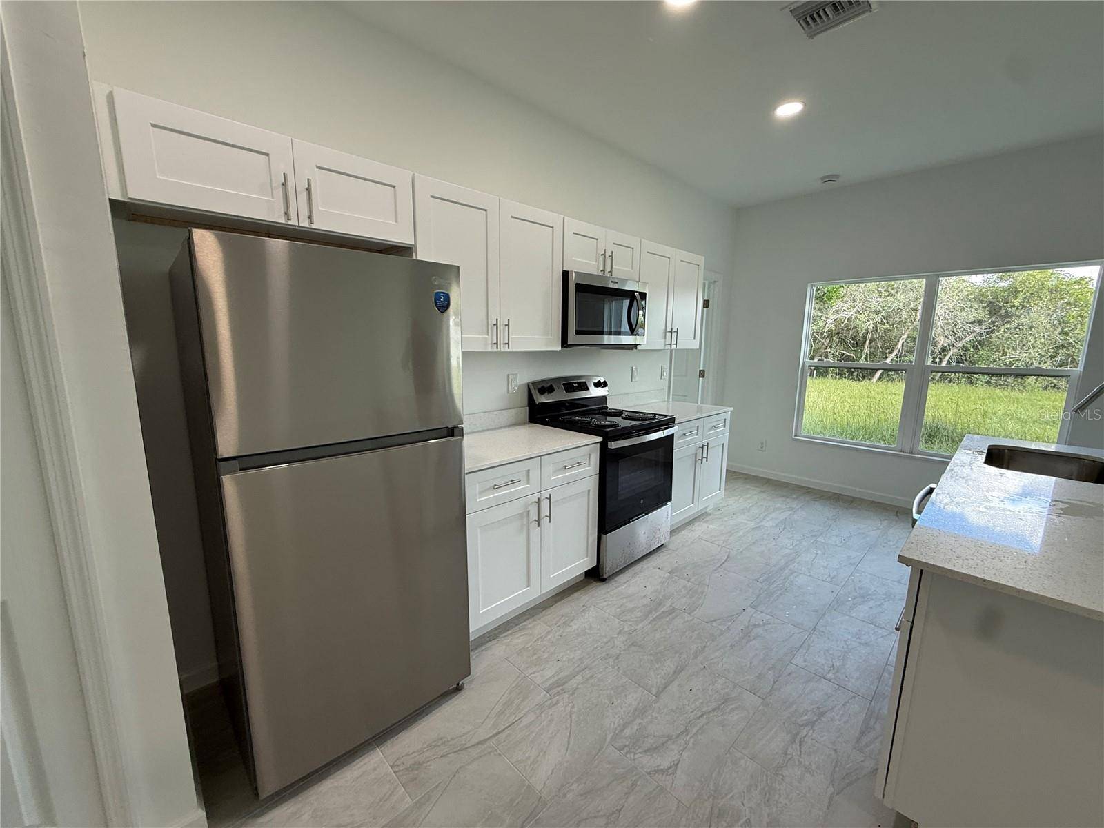 1018 GODETIA ST, Lake Placid, FL 33852