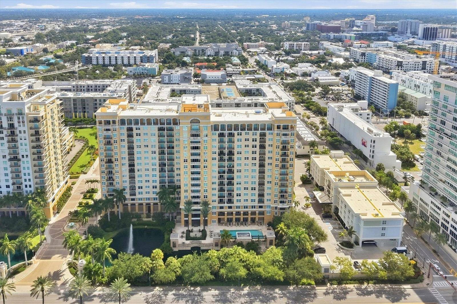 750 N TAMIAMI TRL #517, Sarasota, FL 34236
