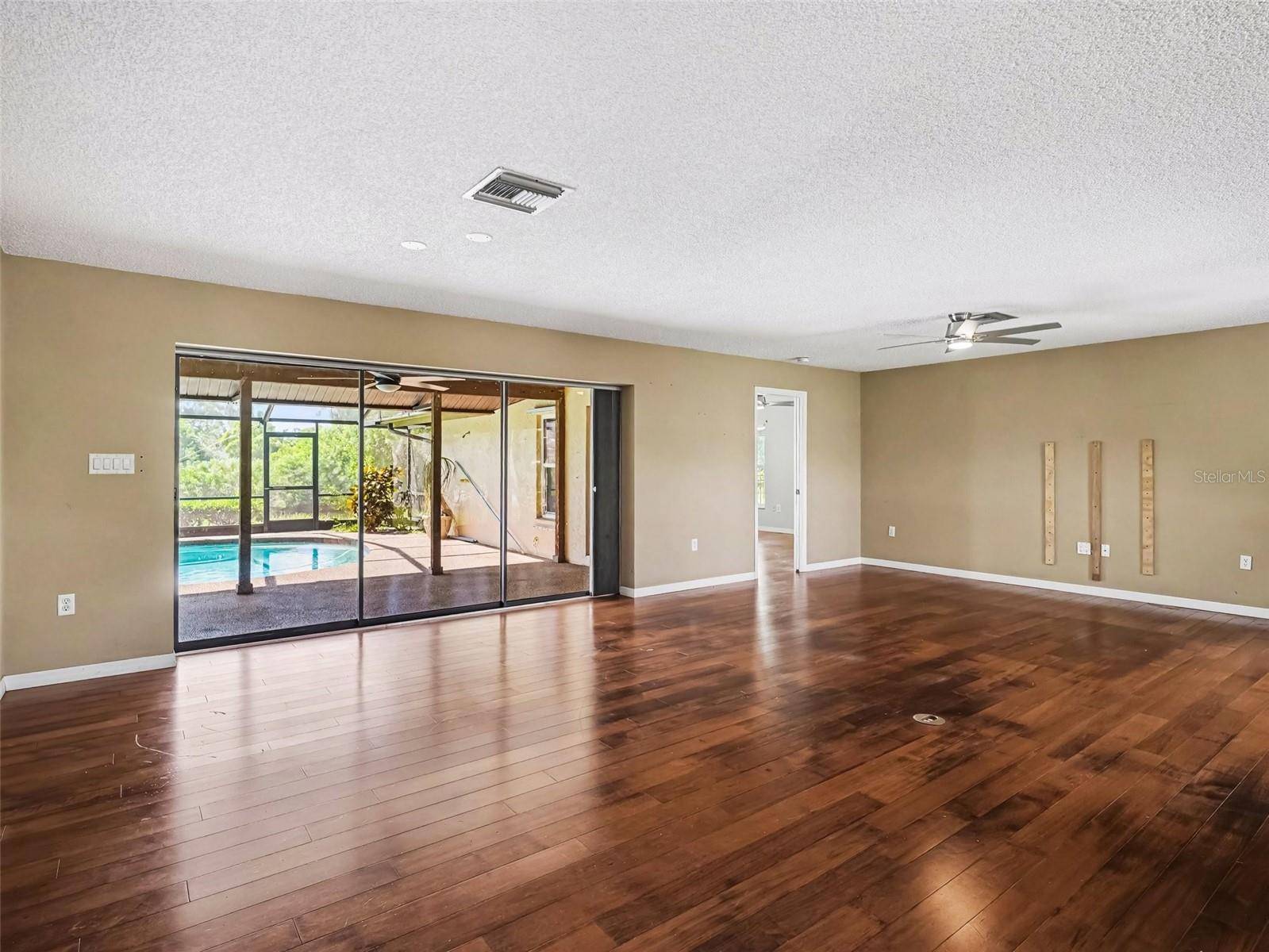 4375 SEDLEY LN, Sarasota, FL 34241