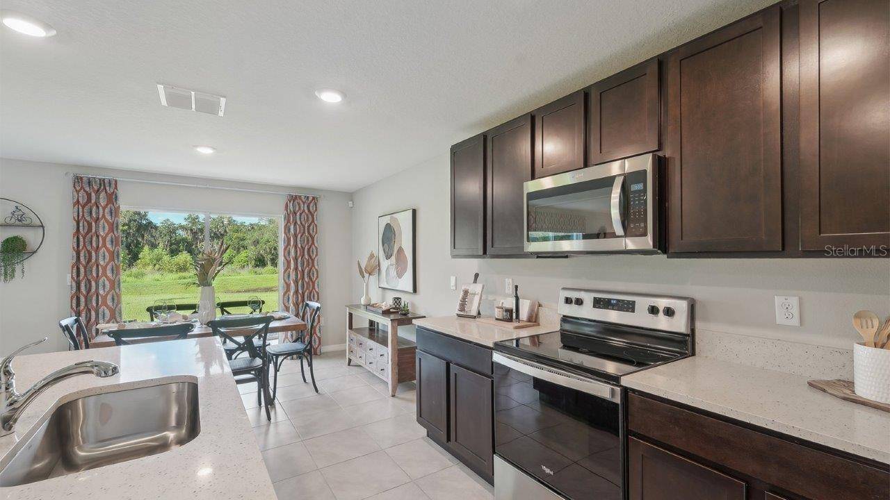 13429 CASTLE PEAK CIR, Dade City, FL 33525