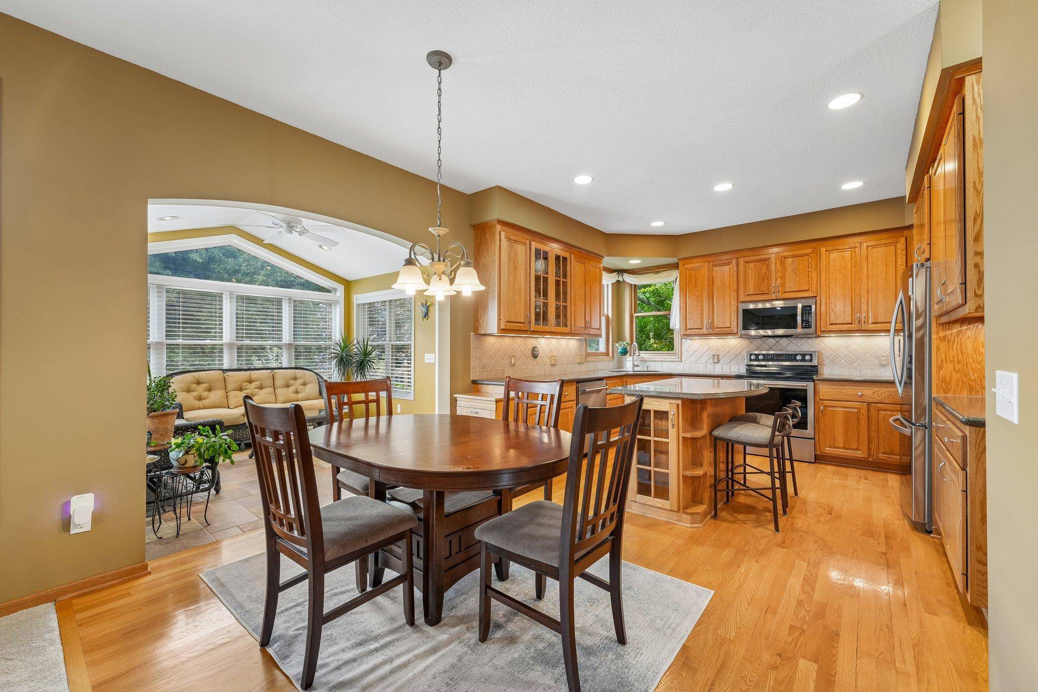 6219 Orchid LN N, Maple Grove, MN 55311