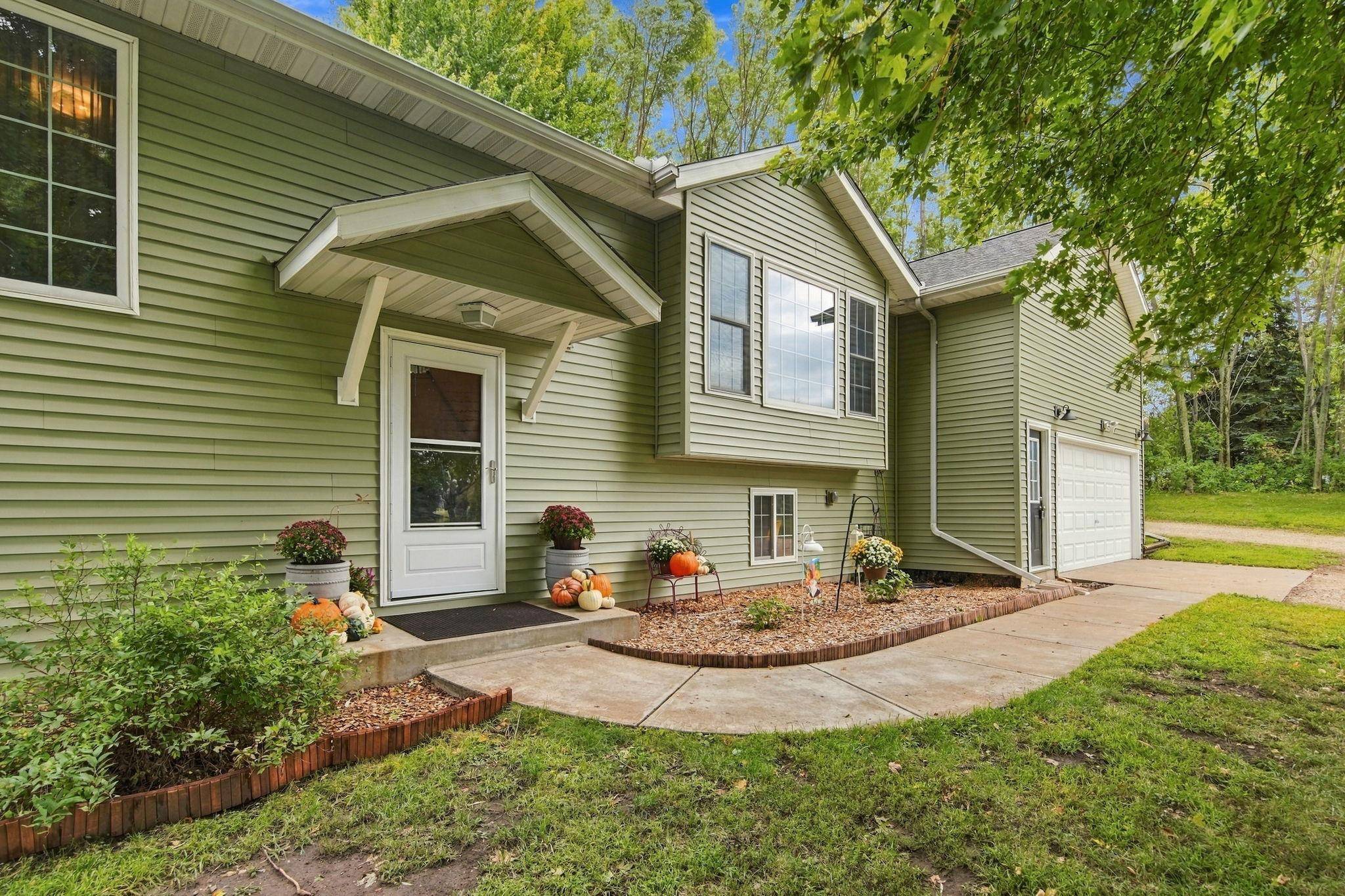 28430 Hogan AVE, Randolph, MN 55065