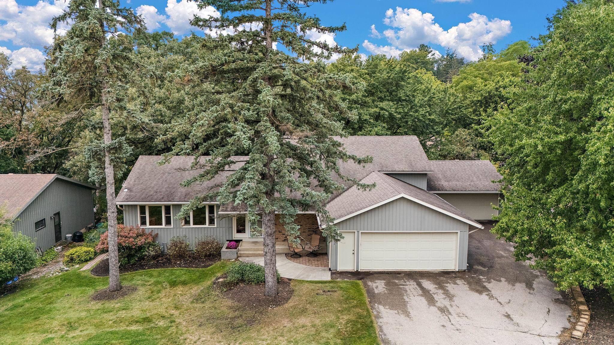 803 Sierra LN NE, Rochester, MN 55906