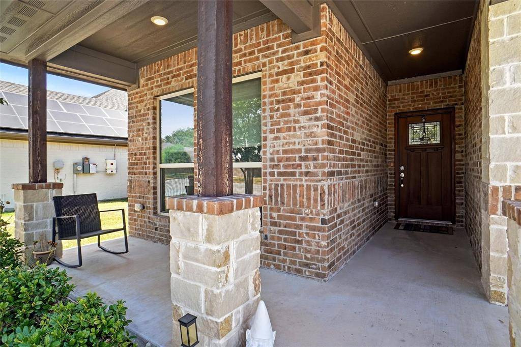 952 Sam Street, Springtown, TX 76082