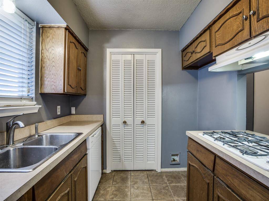 1209 Valley Vista Drive, Grapevine, TX 76051