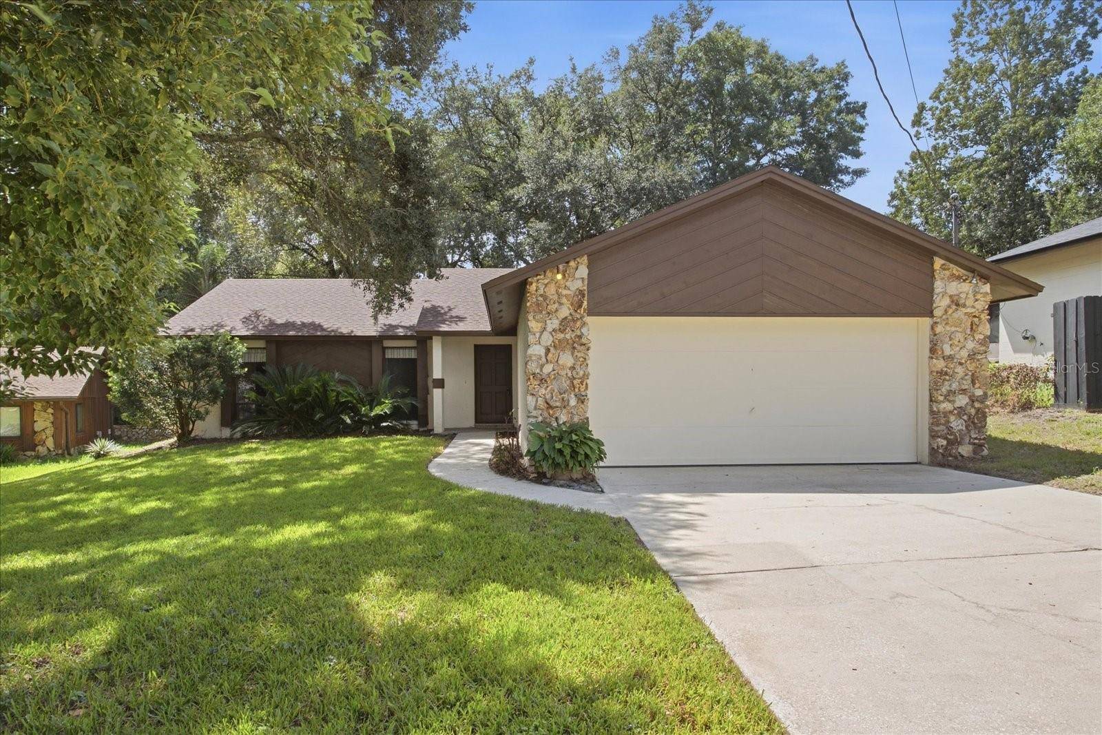 528 E HILLCREST ST, Altamonte Springs, FL 32701