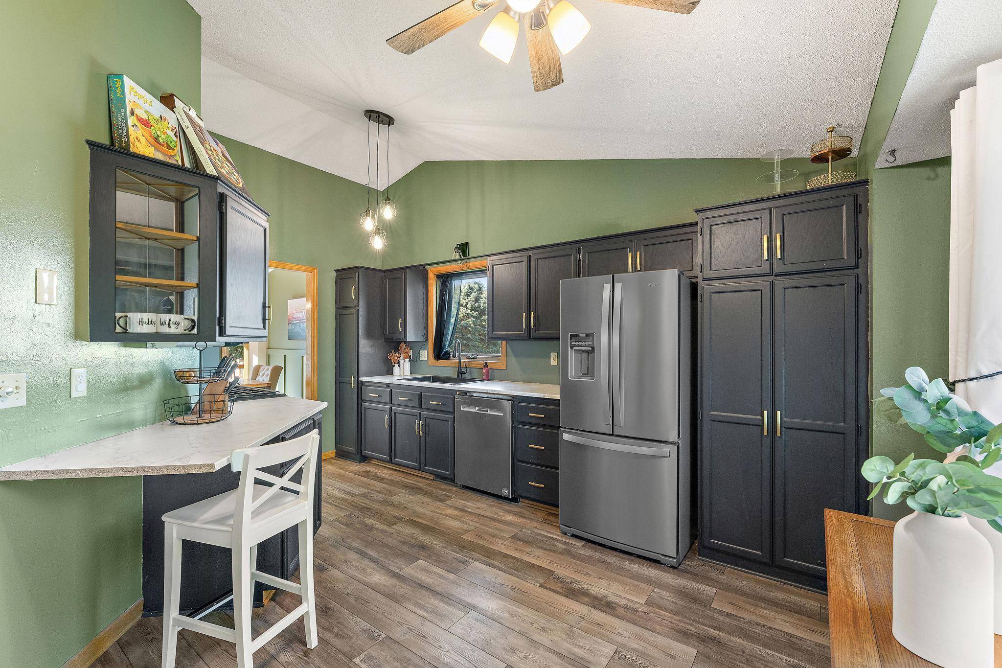 11353 54 1/2 ST NE, Albertville, MN 55301