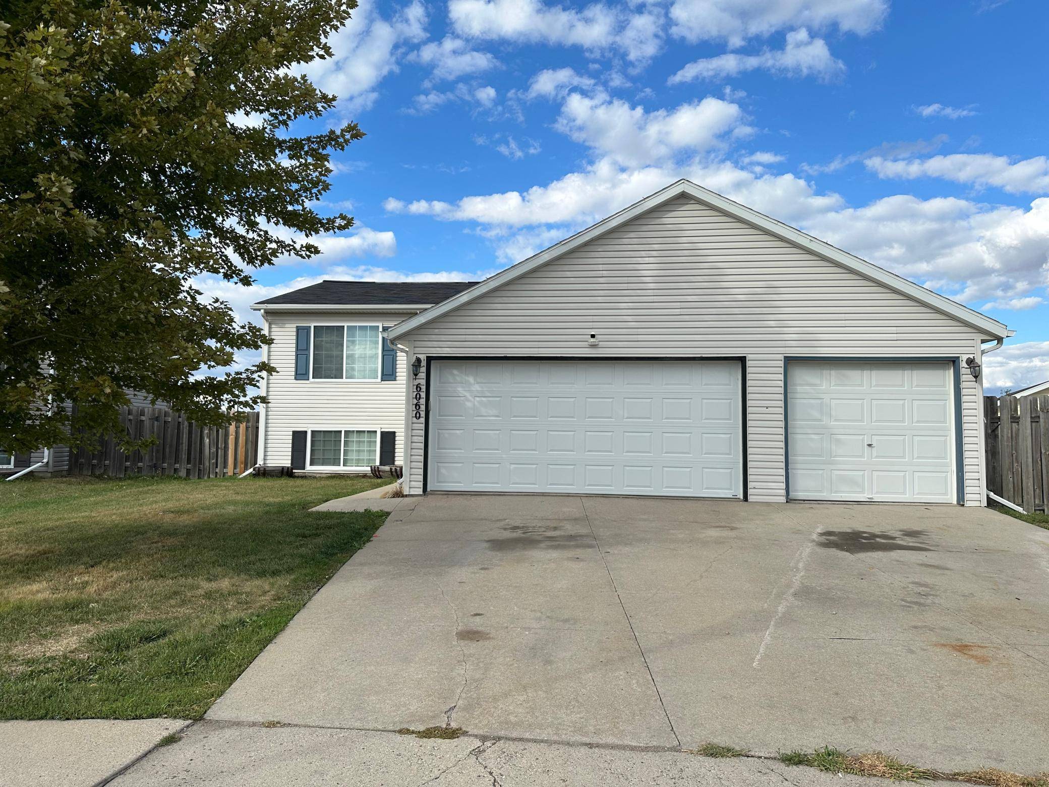 6060 Bennett CT S, Fargo, ND 58104