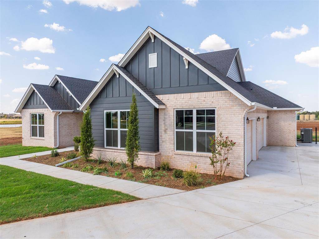 6721 Lake View CT, Cashion, OK 73044